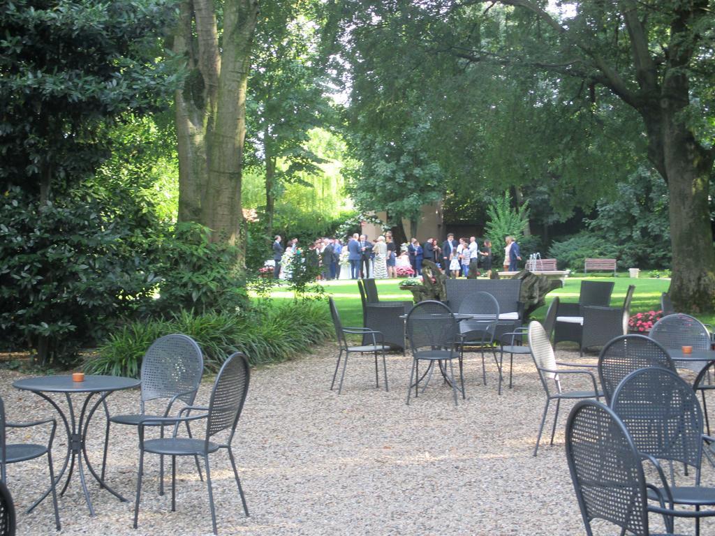 Villa Cantoni Gropello Cairoli Luaran gambar